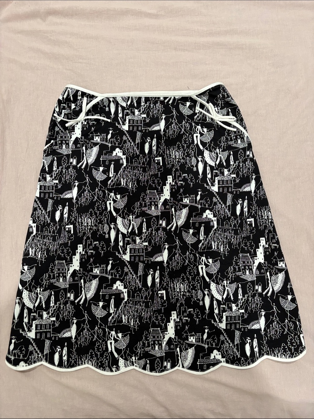 Element Black & White Scenic Scallop Hem Skirt